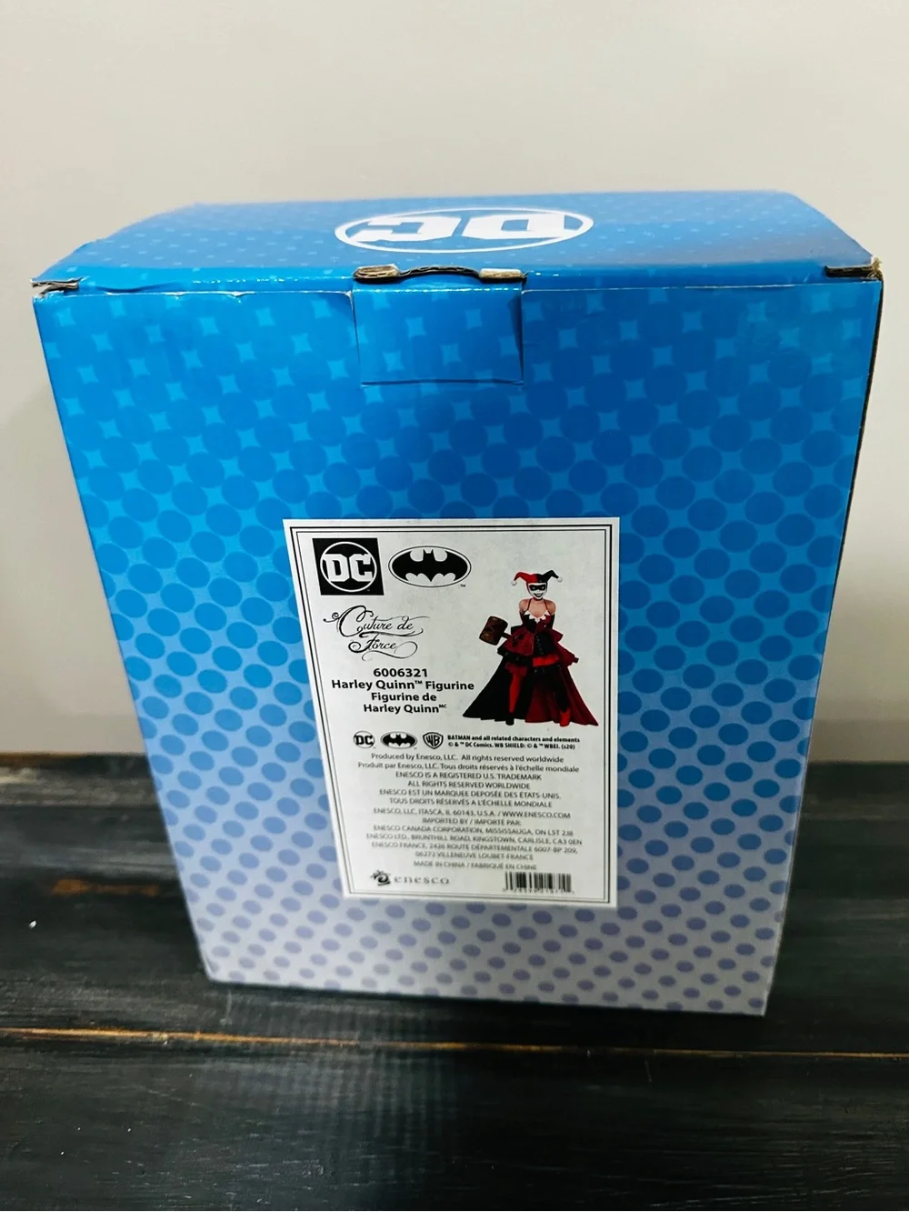 Enesco DC Comics Couture de Force Harley Quinn Figurine